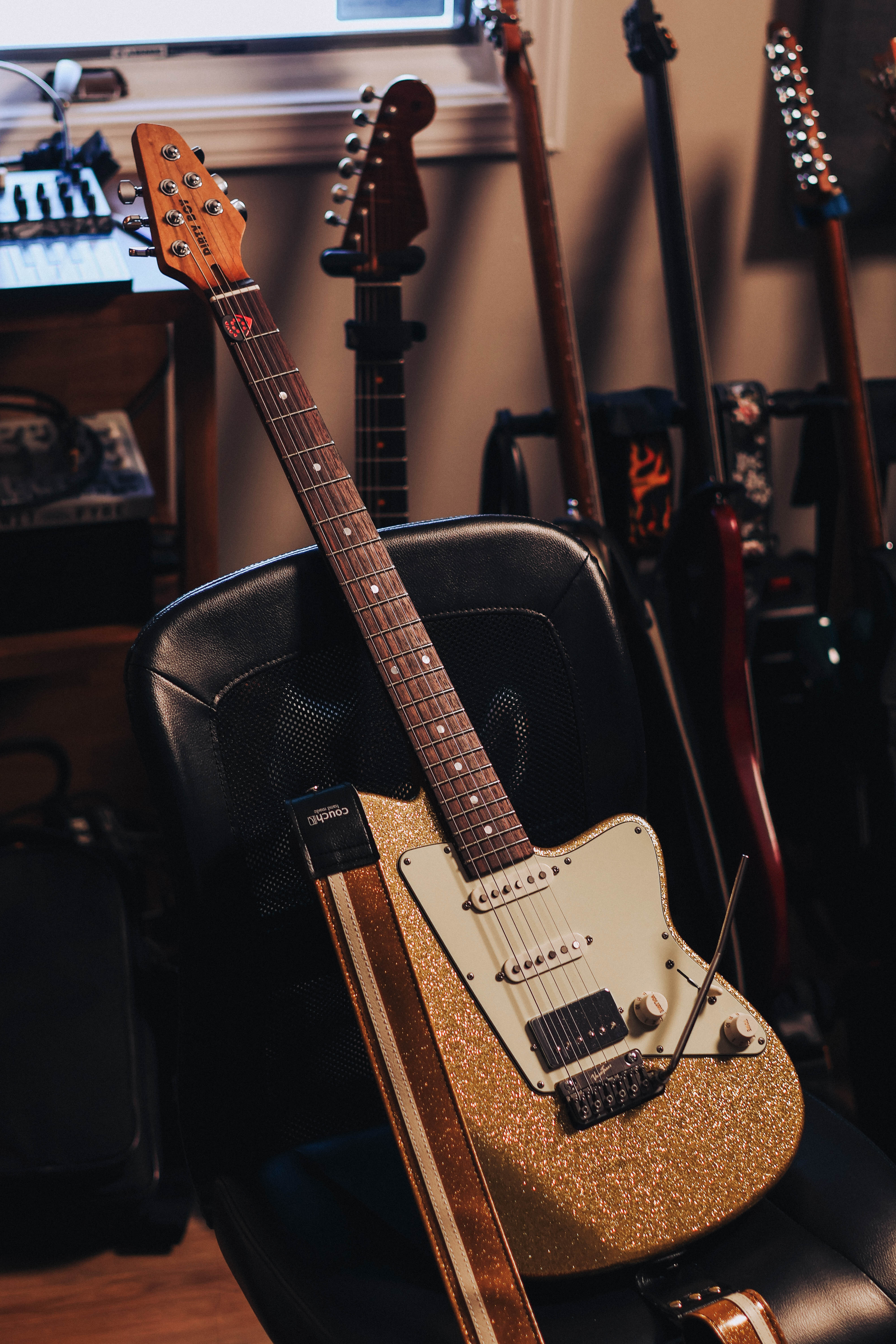 TV24 Guitars – Dirty Boy Co.